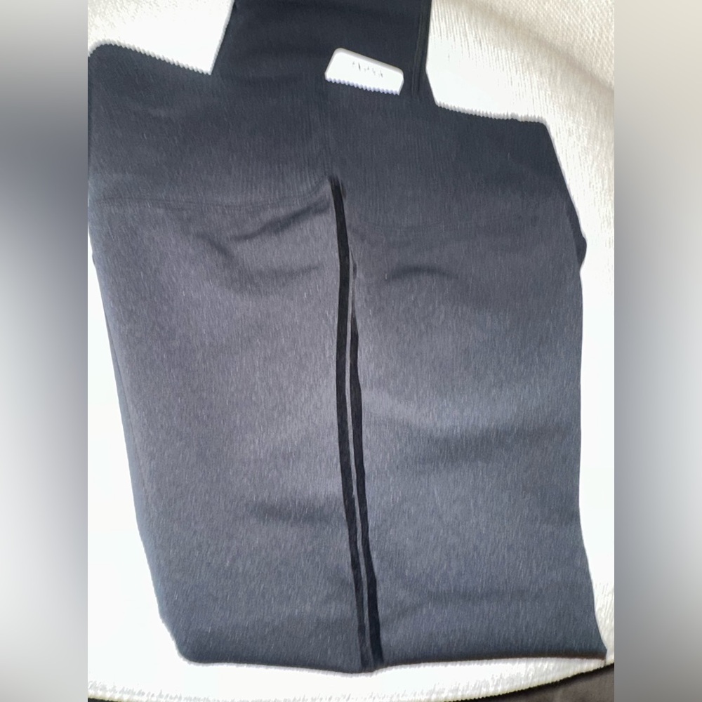 🔥🔥🔥NWT! RHÔNE! Seamless Detailed Embossed Black Legging! "XL" these Fit M-XXL!